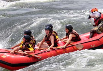 1 Day Uganda White Water Rafting Safari